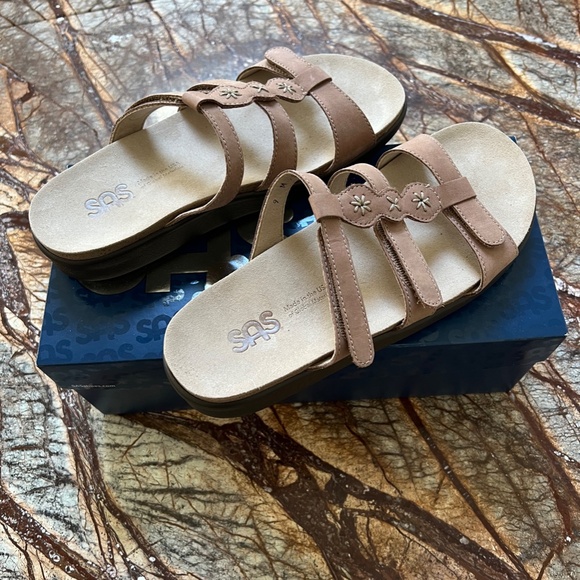 SAS Sandals size 9 - Picture 8 of 10